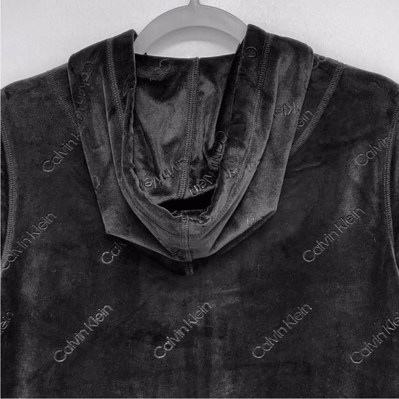 Calvin Klein Velour Zip-Up Hoodie with Embossed Logo & Pockets - NWOT - Picture 3 of 9